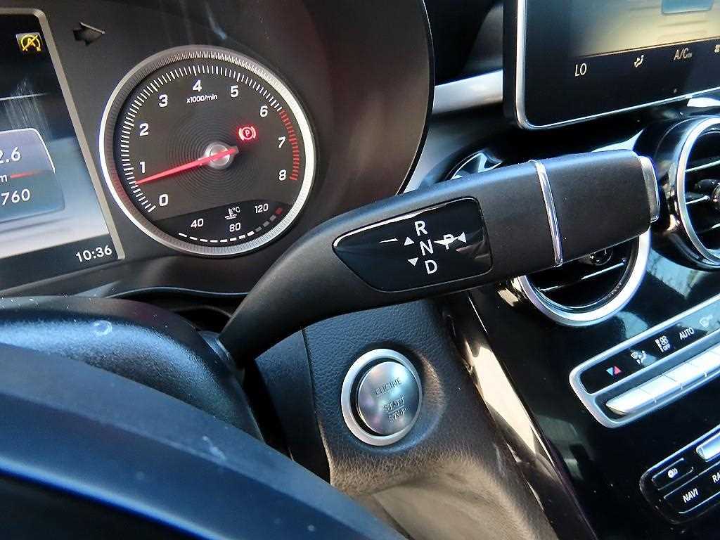 Mercedes Benz C Class - Vista 12