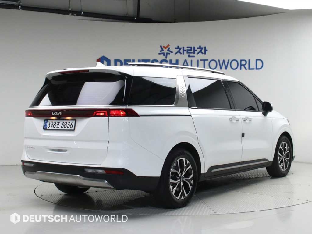 KIA Carnival - Vista 2