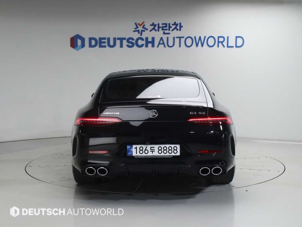 Mercedes Benz AMG GT - Vista 6