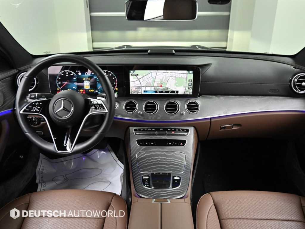 Mercedes Benz E class - Vista 9