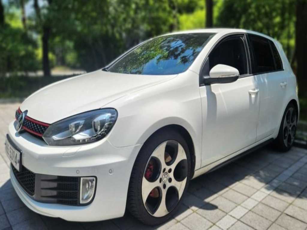 Volkswagen Golf - Vista 2