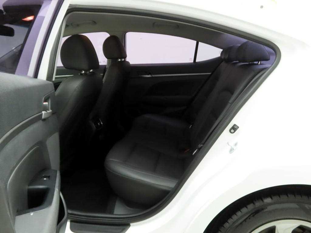 HYUNDAI Avante 2016 Blanco - Importación desde Corea - HF Imports Iquique - Foto 17