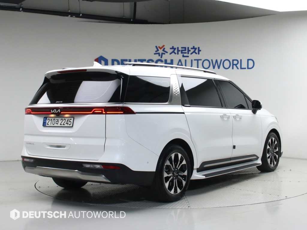 KIA Carnival - Vista 2