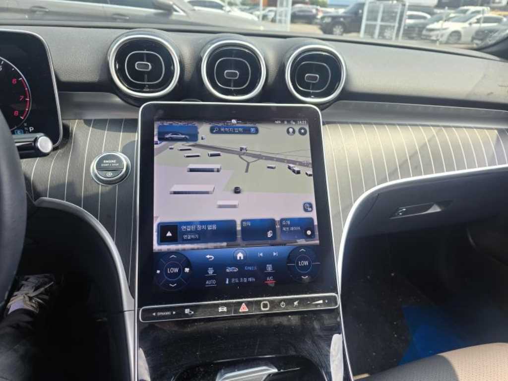 Mercedes Benz C Class - Vista 9