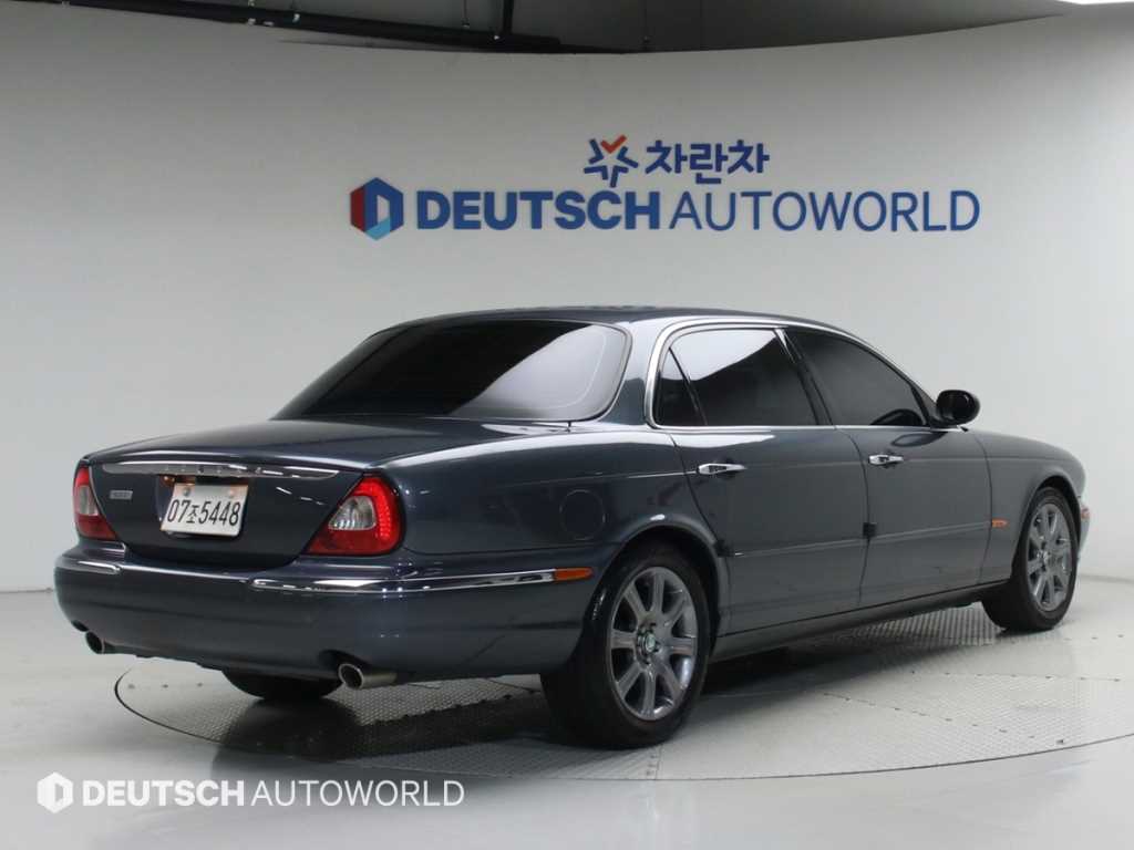 Jaguar XJ - Vista 2
