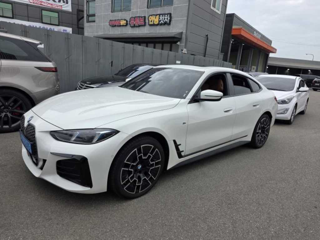 BMW i4 - Vista 2