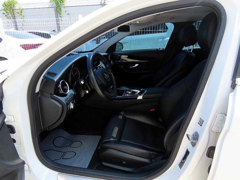 Mercedes Benz C Class - Vista 7