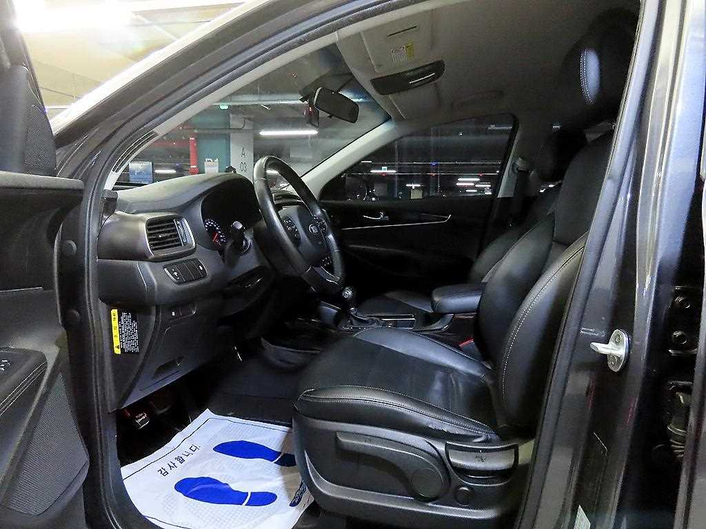 KIA Sorento - Vista 8