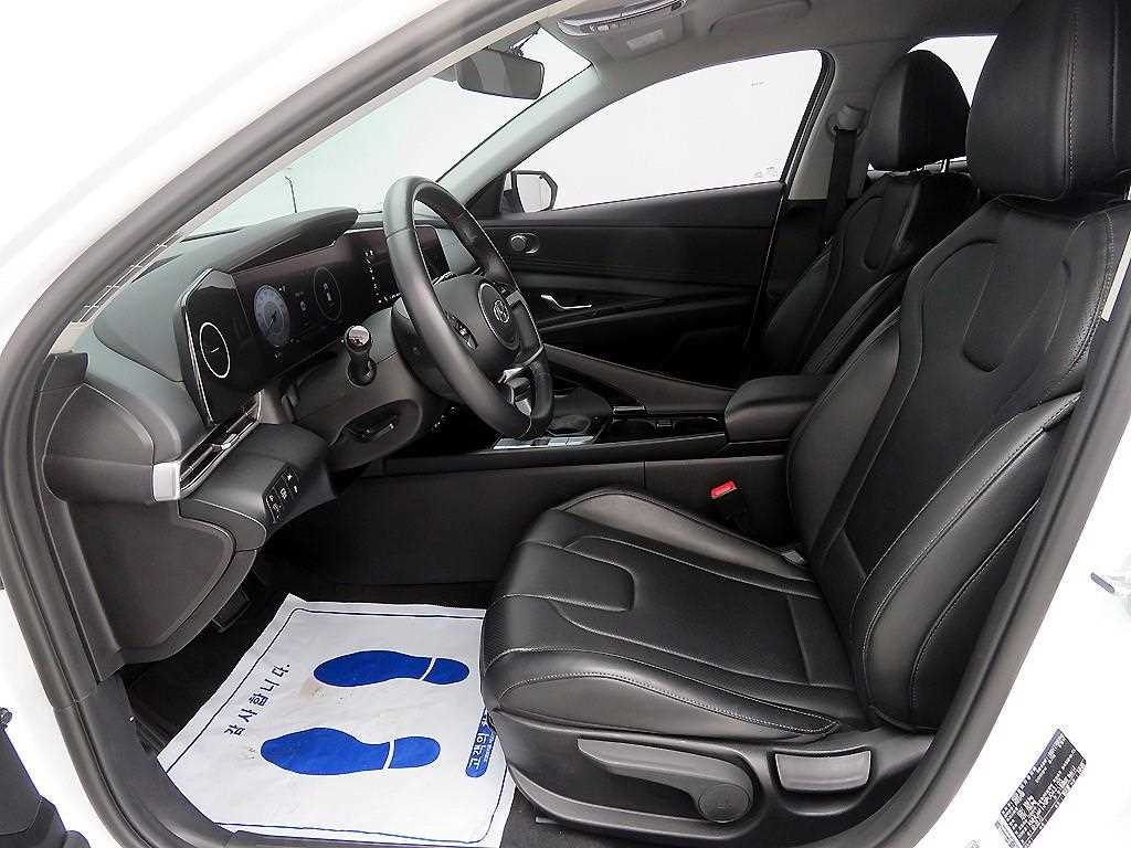 HYUNDAI Avante - Vista 8