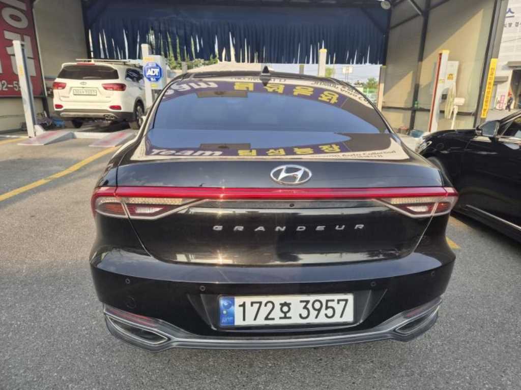 HYUNDAI Grandeur - Vista 2