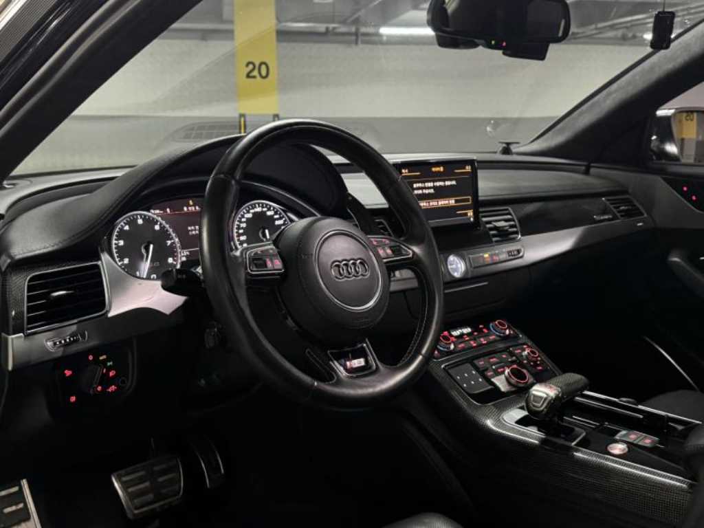 Audi S8 - Vista 11