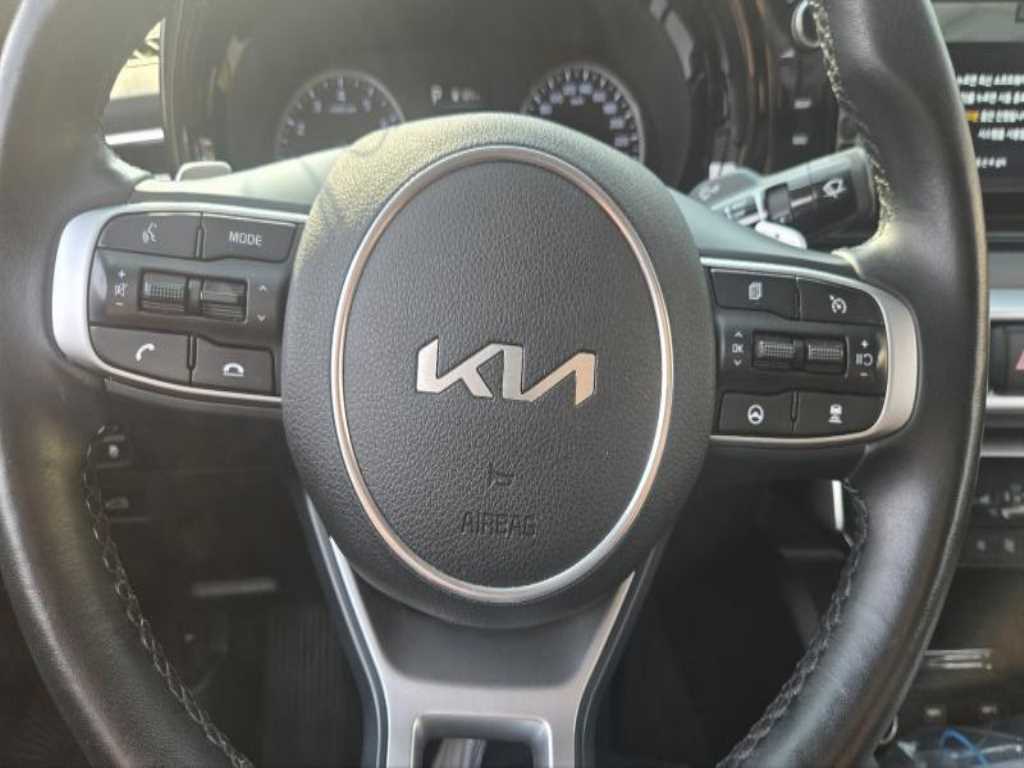KIA K5 - Vista 10