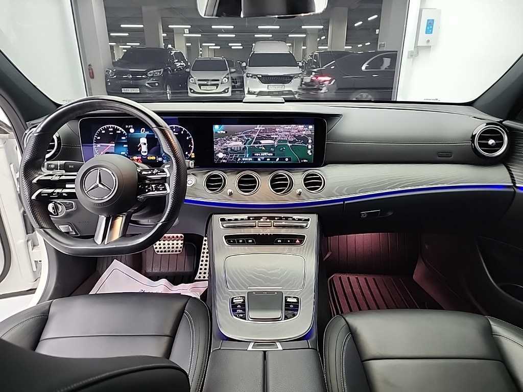 Mercedes Benz E class - Vista 9