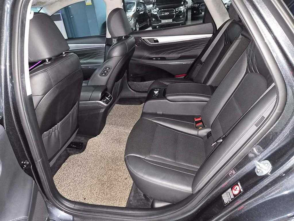 HYUNDAI Grandeur - Vista 9