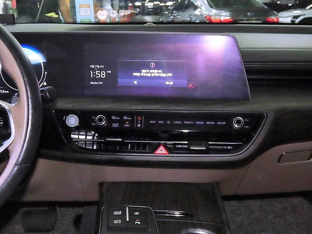 KIA K8 - Vista 12