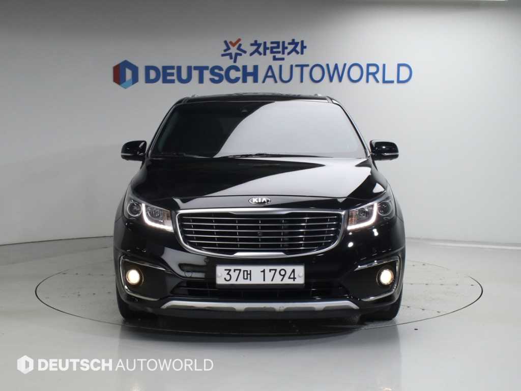 KIA Carnival - Vista 3