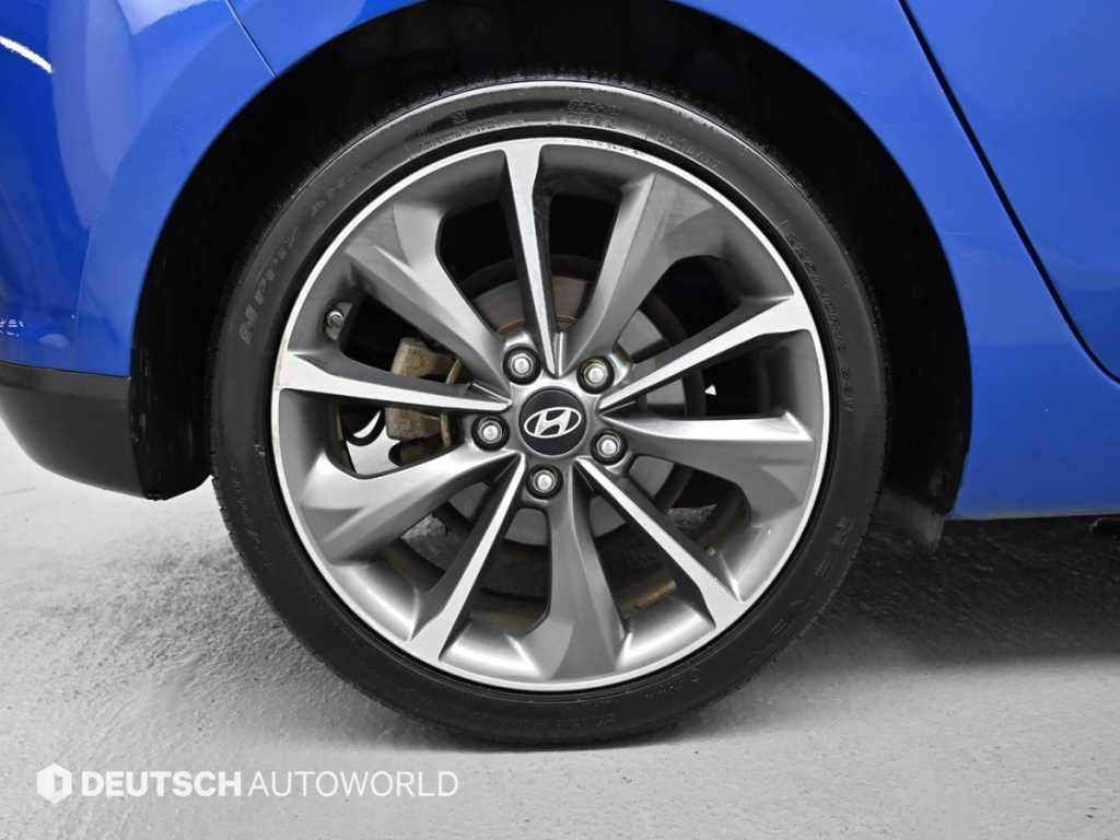 HYUNDAI Veloster - Vista 8