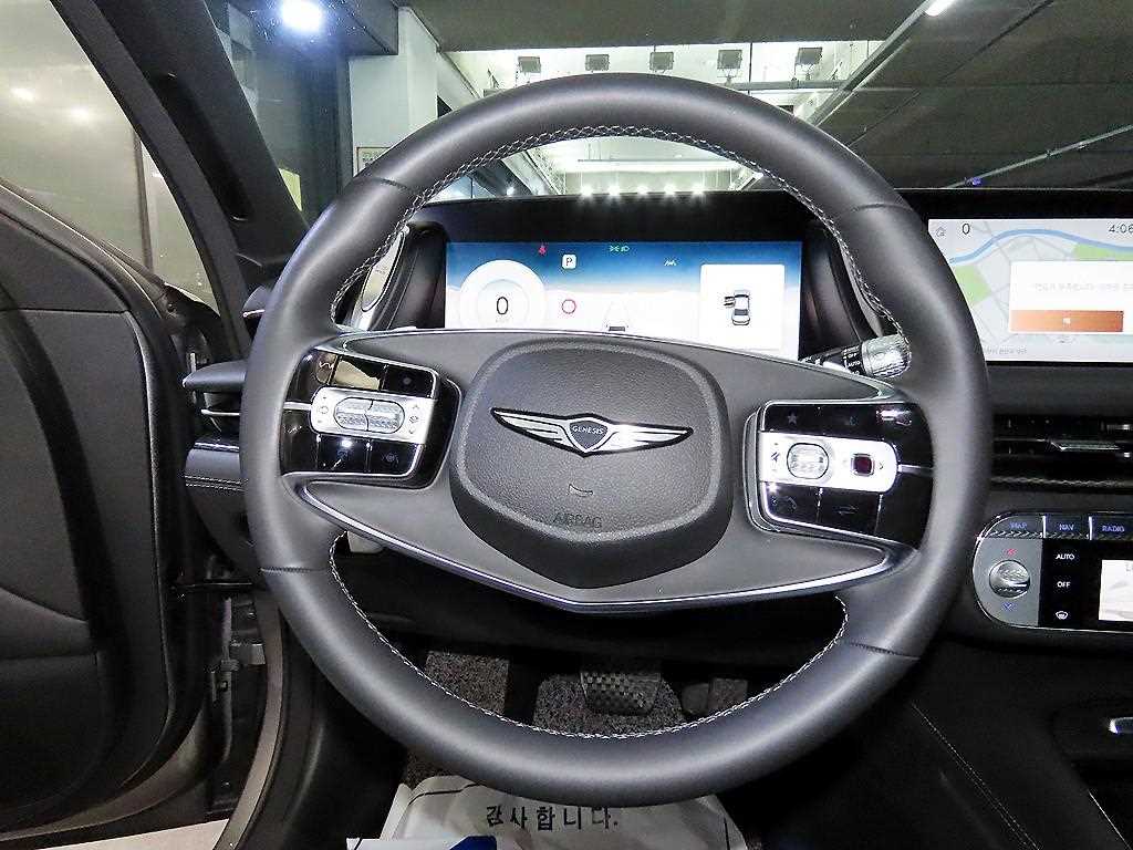 Genesis G90 - Vista 10