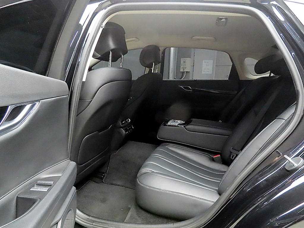 Genesis G80 - Vista 8