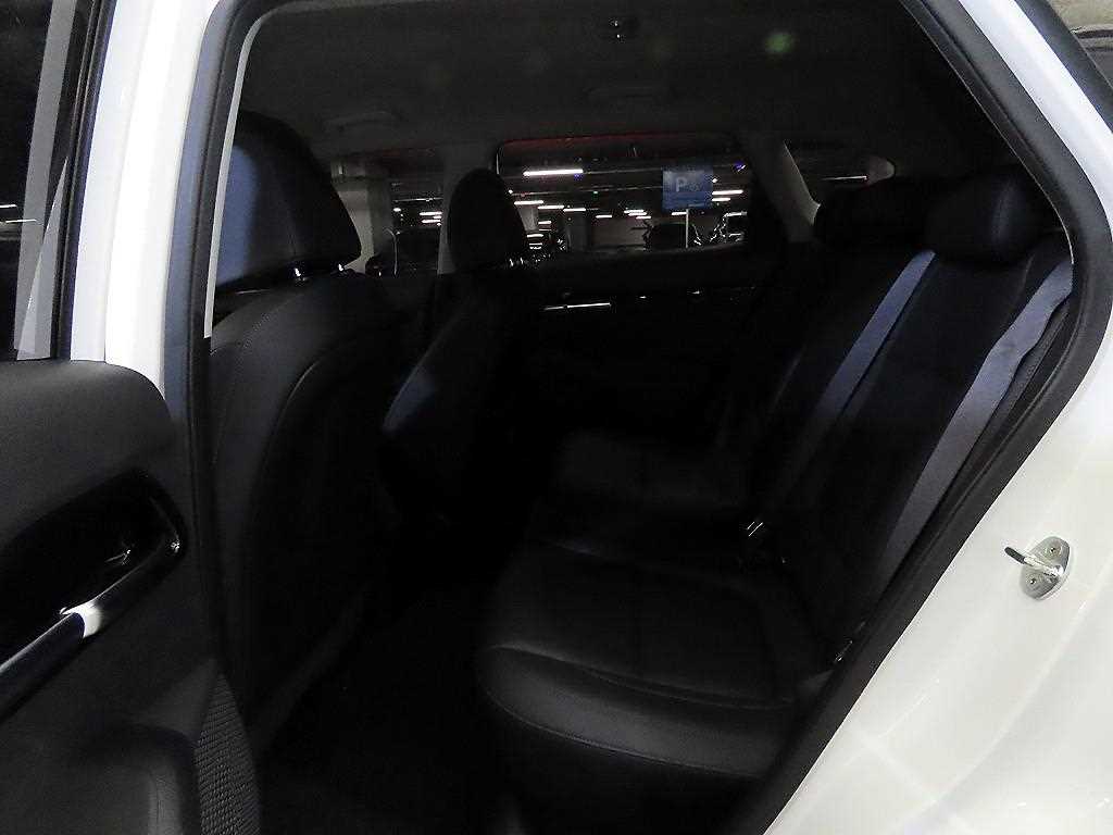 KIA Seltos - Vista 9