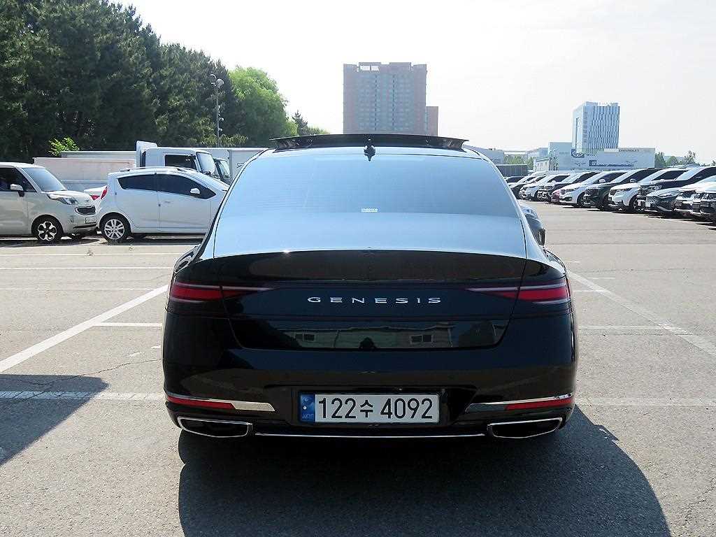 Genesis G90 - Vista 3