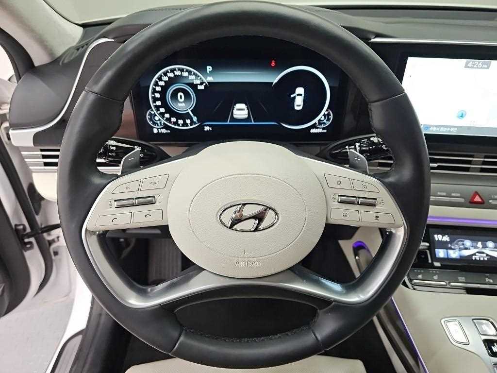 HYUNDAI Grandeur - Vista 11