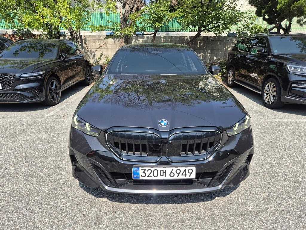 BMW 5 Series - Vista 2