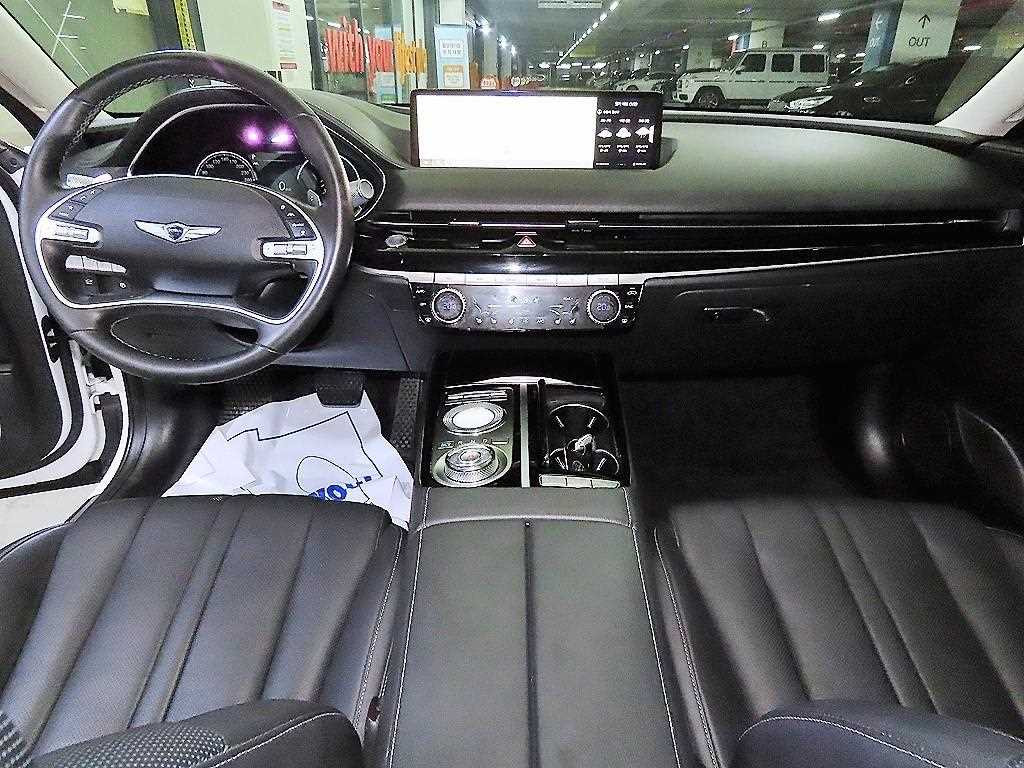 Genesis G80 - Vista 12