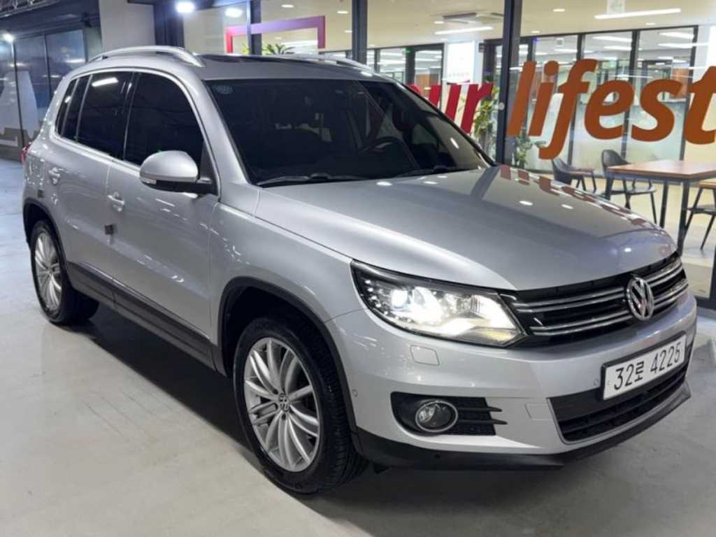 Volkswagen Tiguan - Vista 2