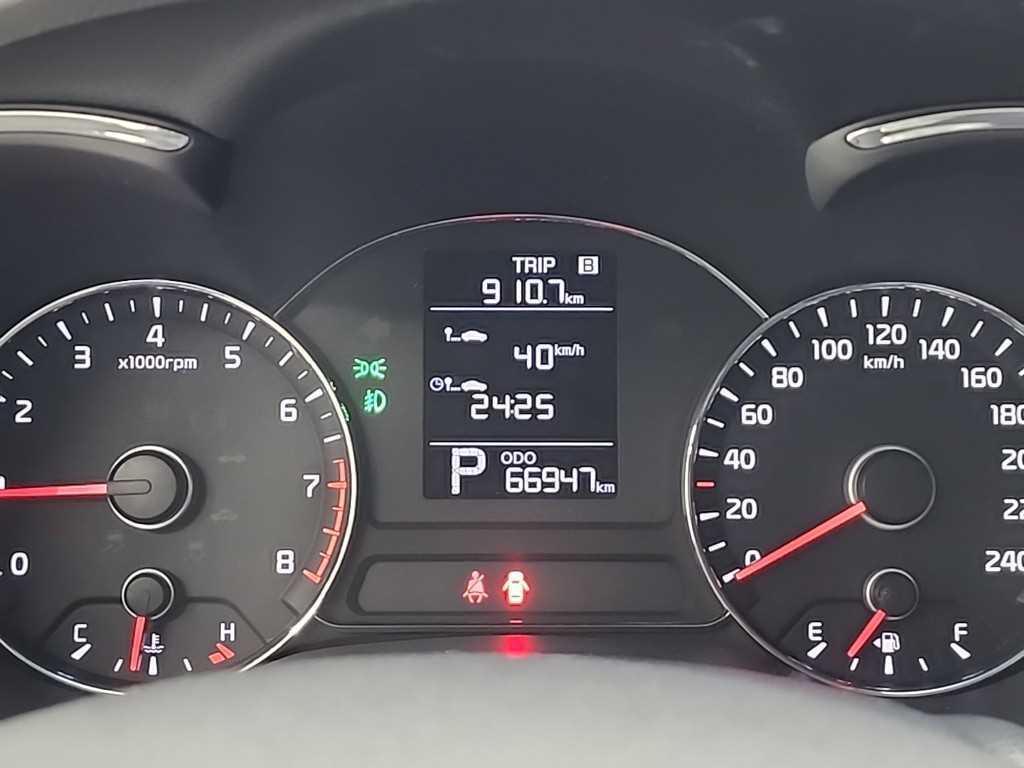 KIA K3 - Vista 8