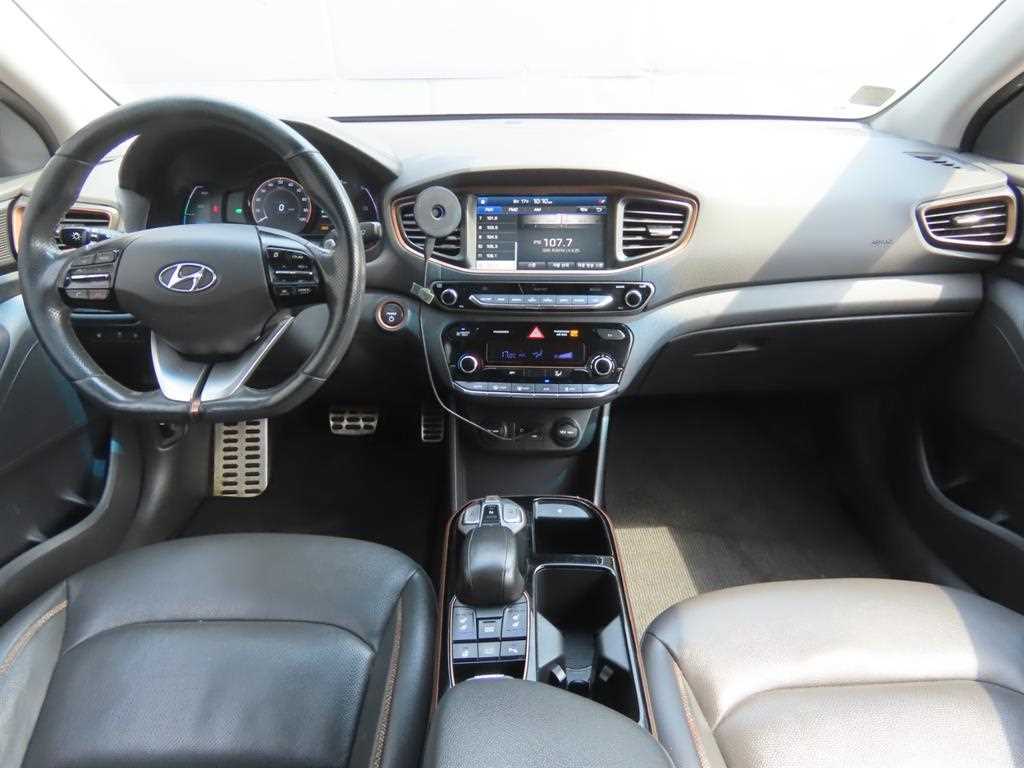 HYUNDAI Ioniq - Vista 9