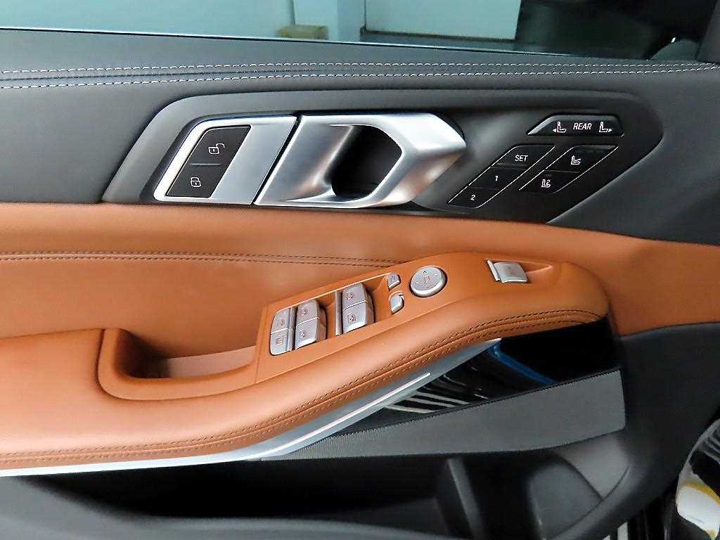 BMW X7 2024 Negro - Importación desde Corea - HF Imports Iquique - Foto 13