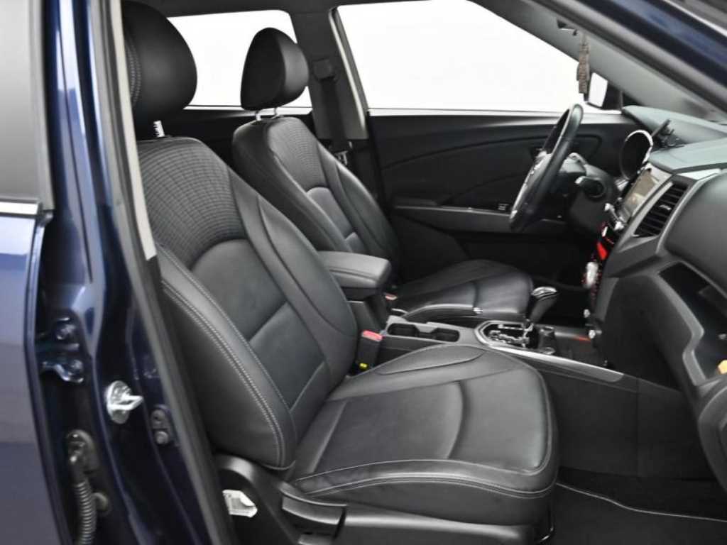 Ssangyong Tivoli - Vista 12