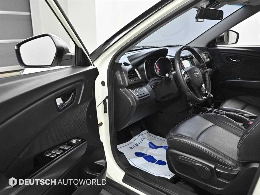Ssangyong Tivoli 2016 Blanco - Importación desde Corea - HF Imports Iquique - Foto 13