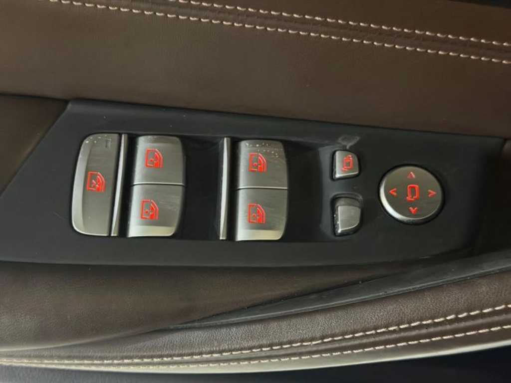 BMW 5 Series 2020 Negro - Importación desde Corea - HF Imports Iquique - Foto 17