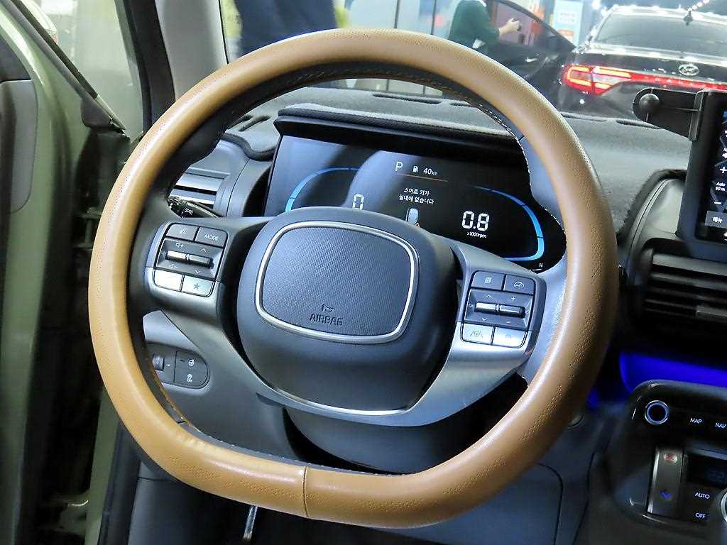HYUNDAI Casper - Vista 10