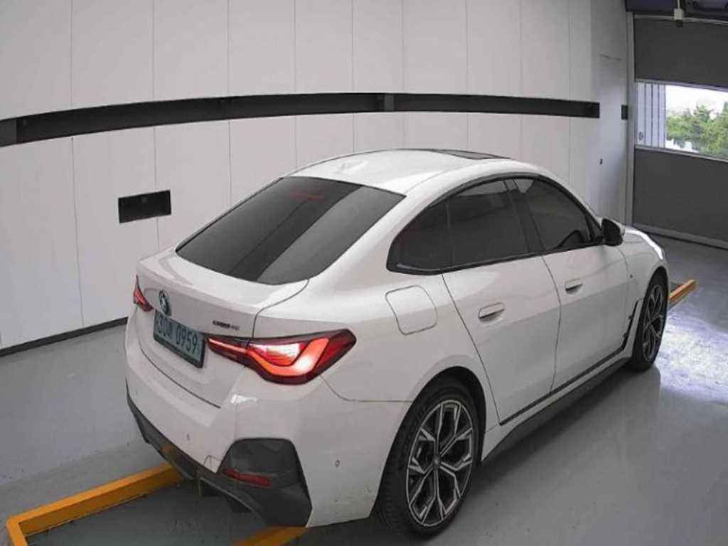 BMW i4 - Vista 7