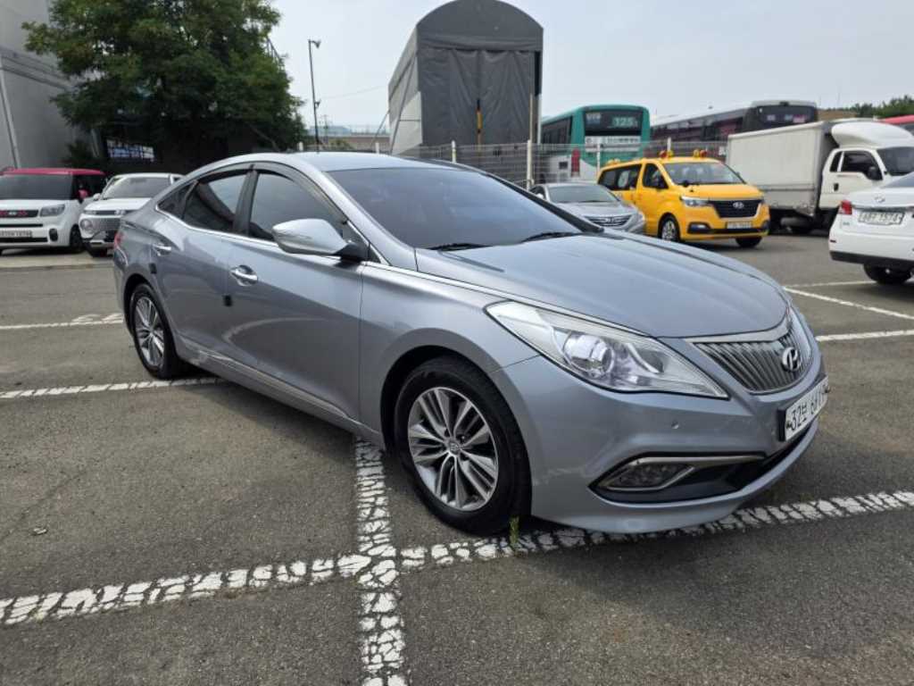 HYUNDAI Grandeur - Vista 2