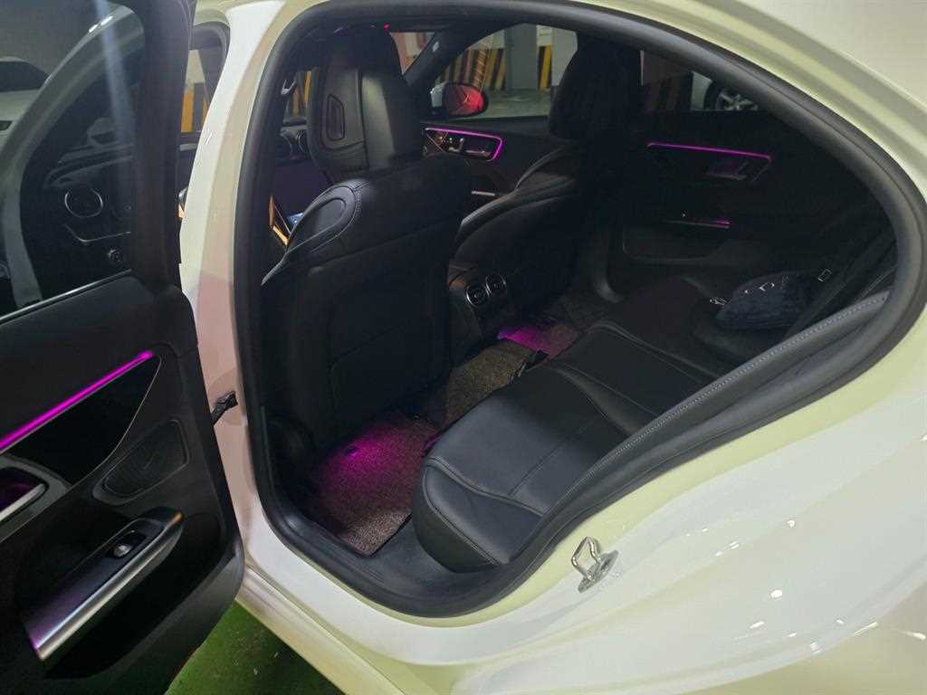 Mercedes Benz C Class - Vista 9