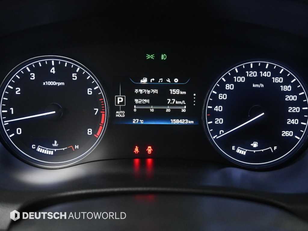 HYUNDAI Genesis - Vista 10
