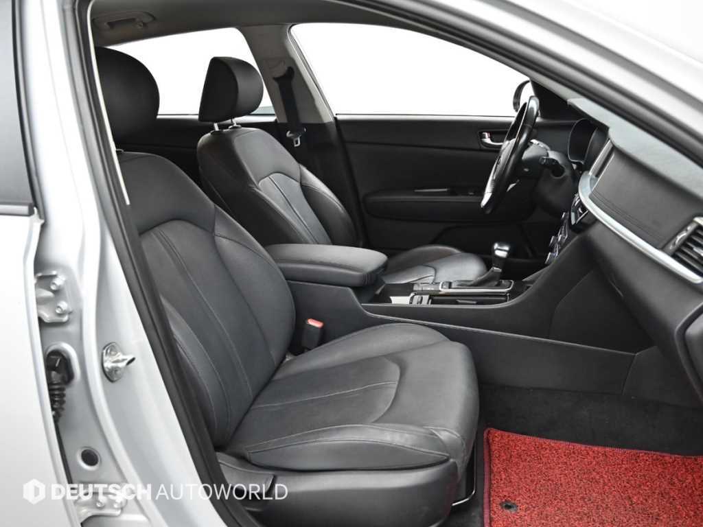 KIA K5 - Vista 12