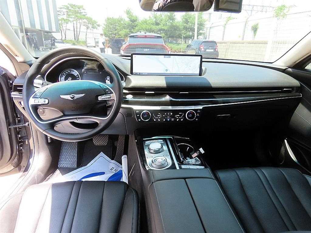 Genesis G80 - Vista 9