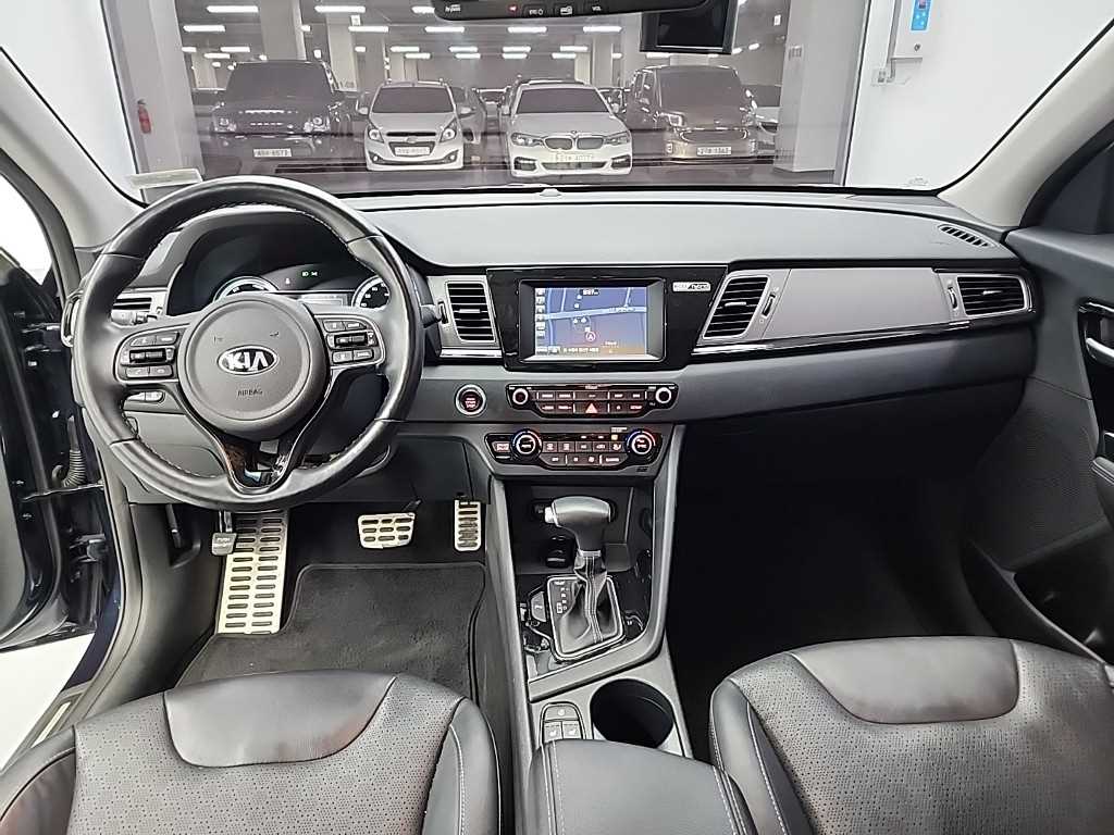 KIA Niro - Vista 9