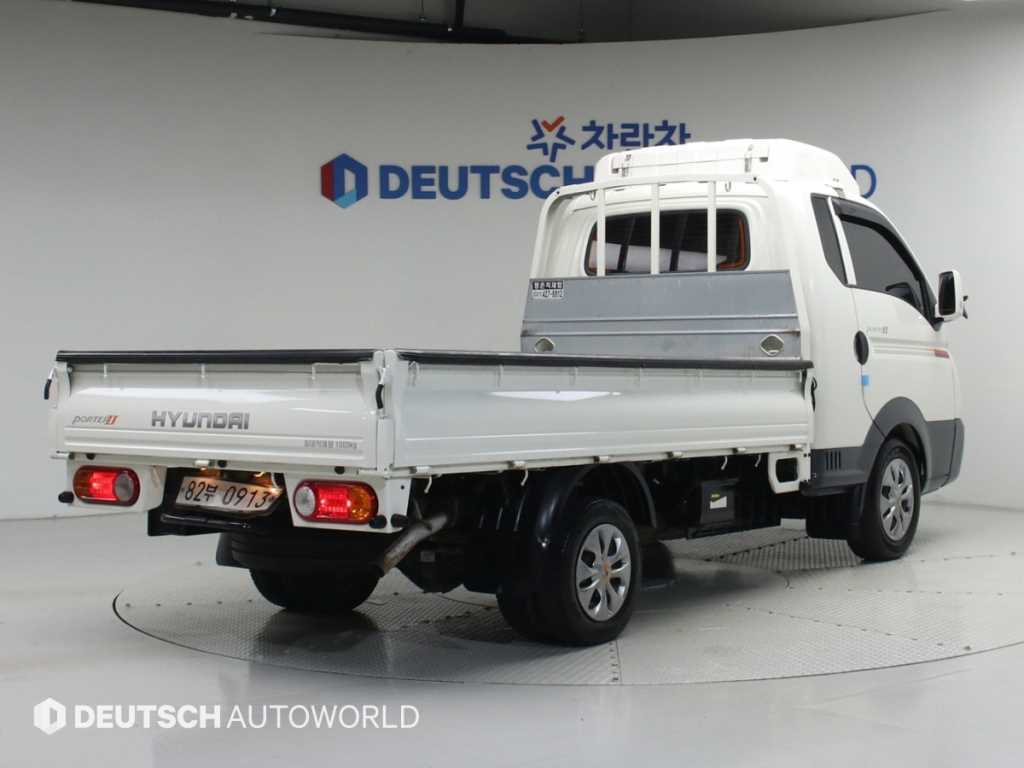 Small Truck Cargo (small) - Vista 2