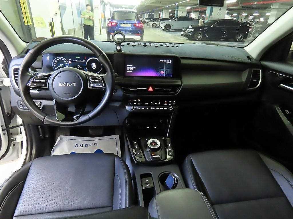 KIA Seltos - Vista 12