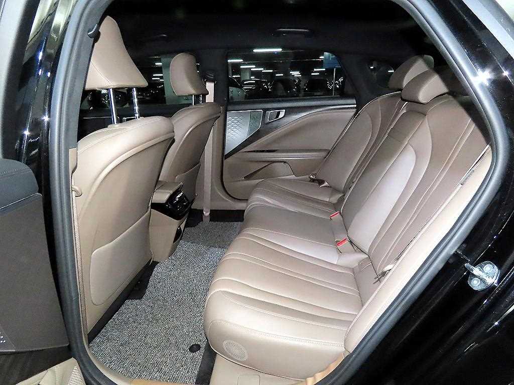 KIA K8 - Vista 8