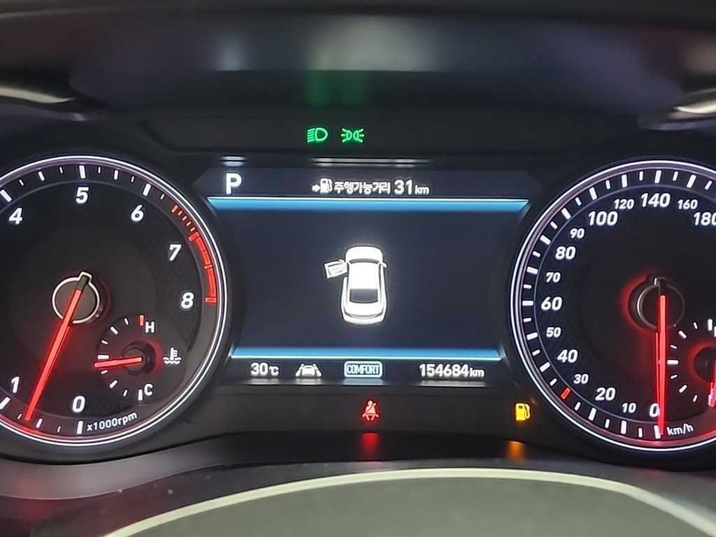 Genesis G70 - Vista 9