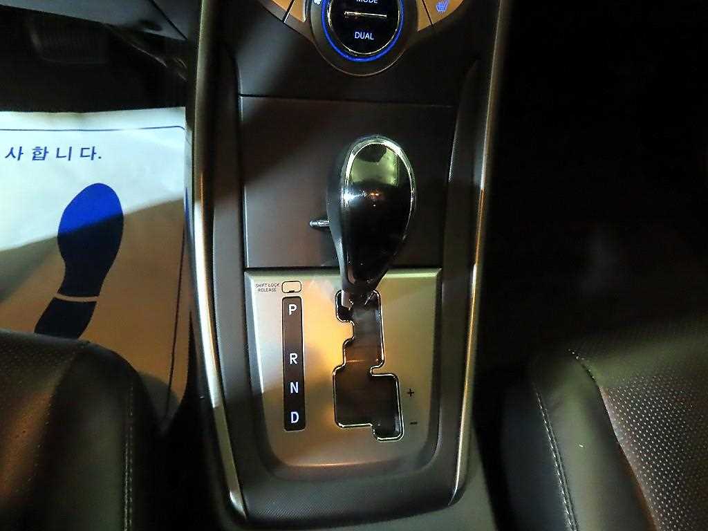 HYUNDAI Avante 2013 Blanco - Importación desde Corea - HF Imports Iquique - Foto 14