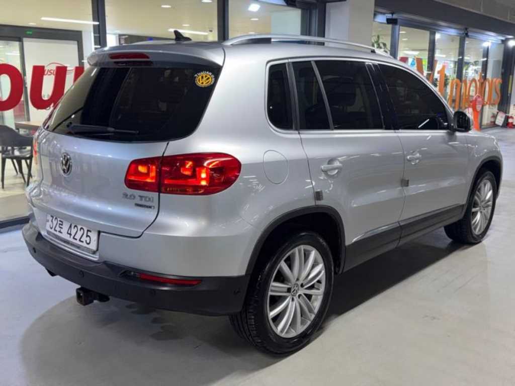 Volkswagen Tiguan - Vista 6