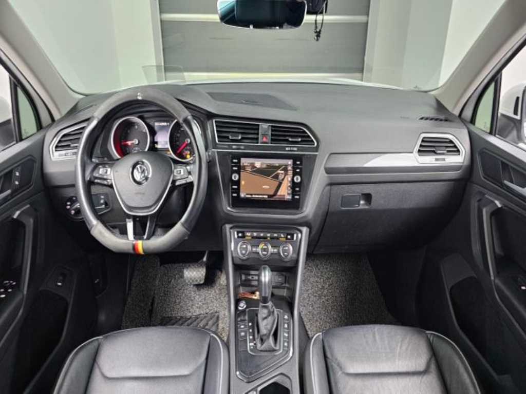 Volkswagen Tiguan - Vista 9